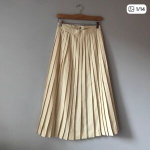 Christian Dior Cream Pleated Skirt